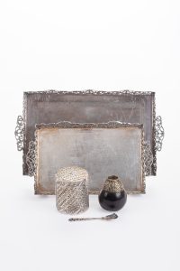 Gümüş tepsi alanlar